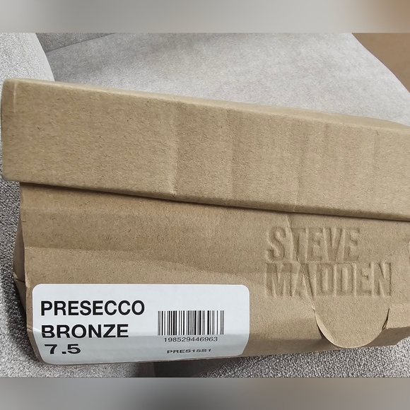 Steve Madden Metallic Bronze Presecco - Picture 3 of 3
